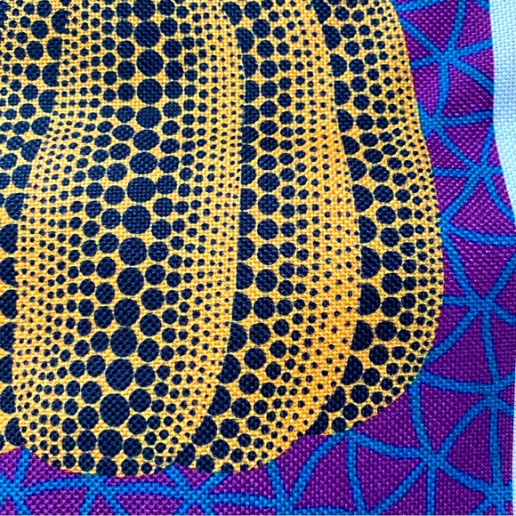 LAST ONE YAYOI KUSAMA PURPLE AND YELLOW PUMPKIN BAG. BRAND NEW. NEVER BEEN WORN - Picture 4 of 6